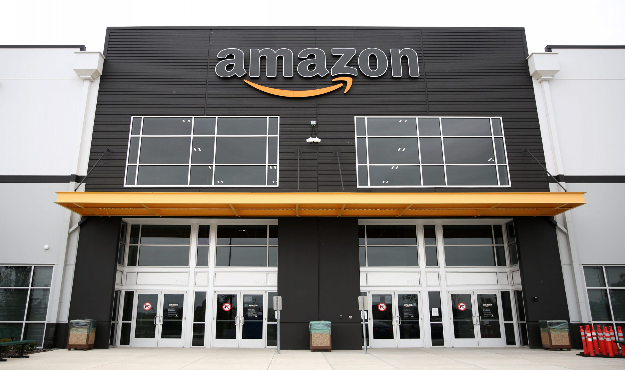 Hiring begins at the new Amazon fulfillment center in Salem